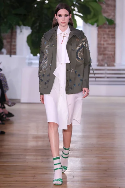 Look 39
